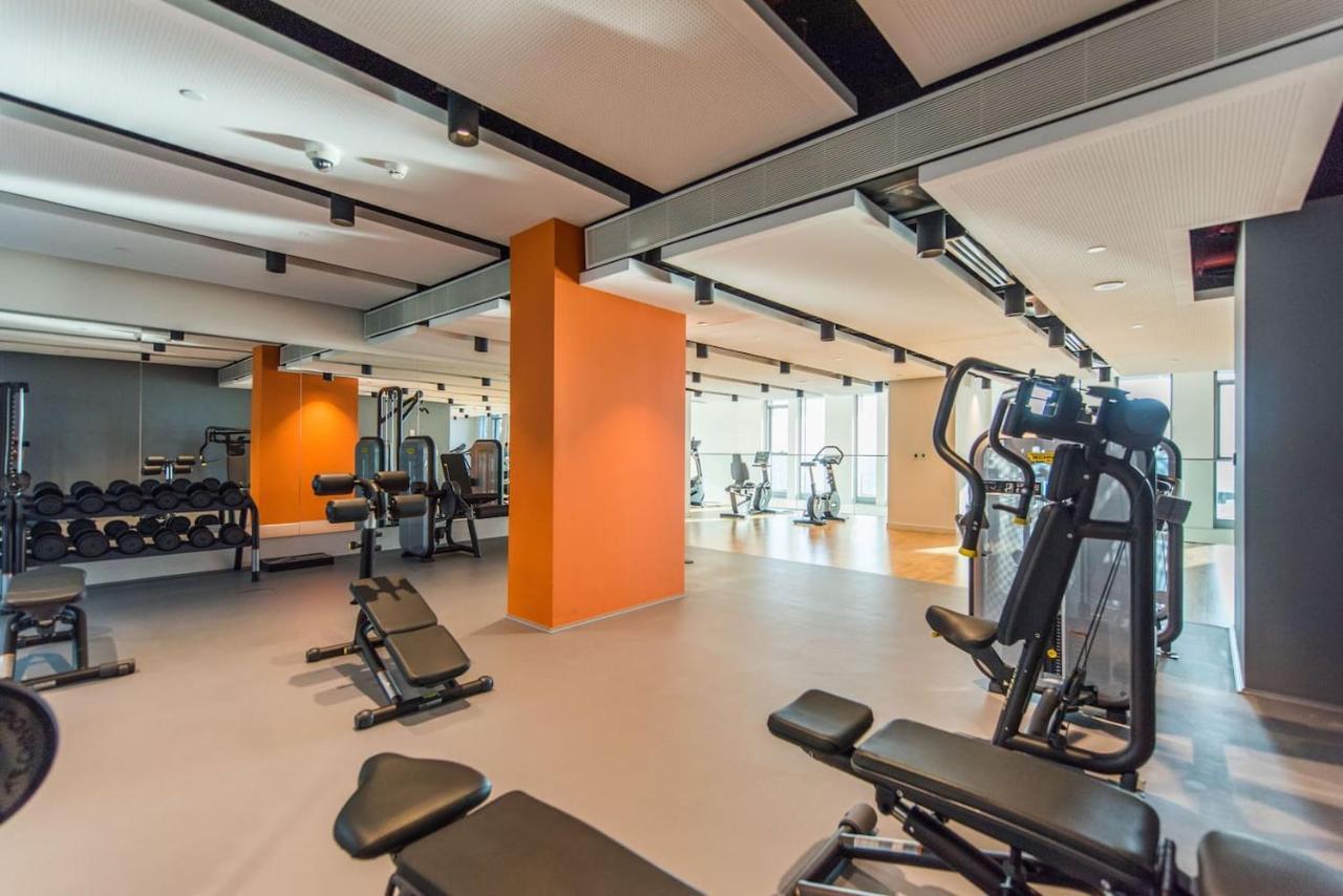Spectacular 3 Bedroom Condo With Maids Room Facing The Dubai Eye Exterior photo