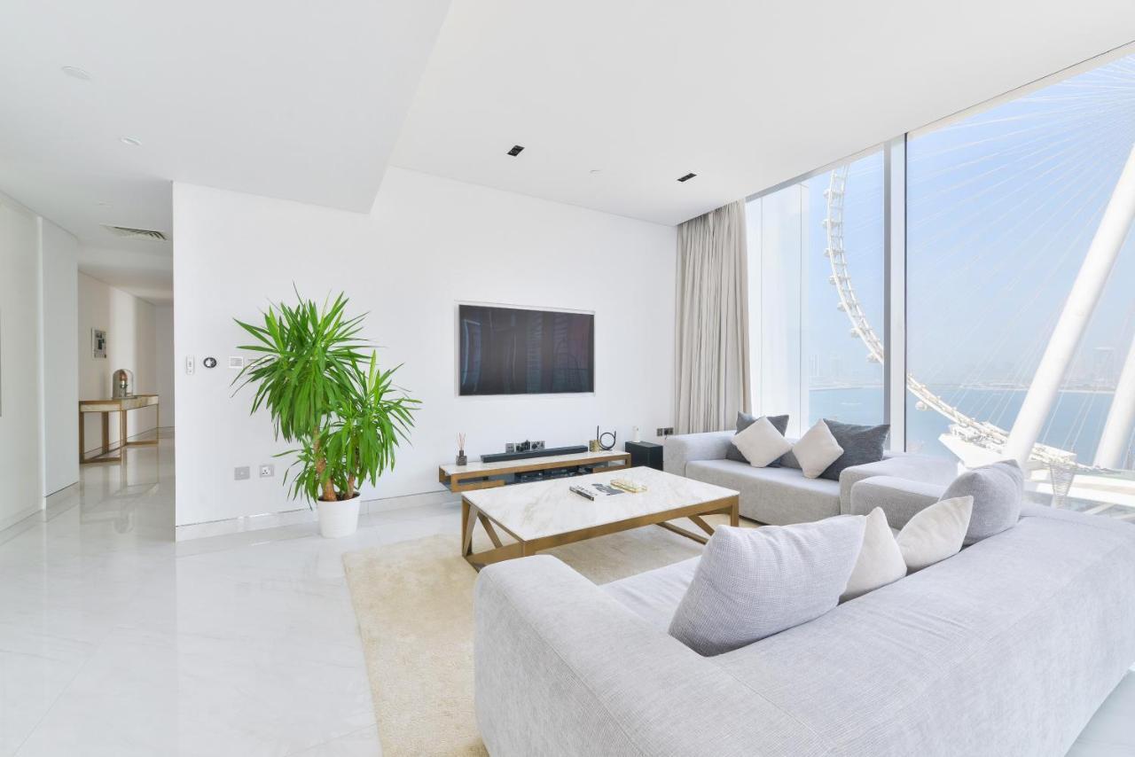 Spectacular 3 Bedroom Condo With Maids Room Facing The Dubai Eye Exterior photo