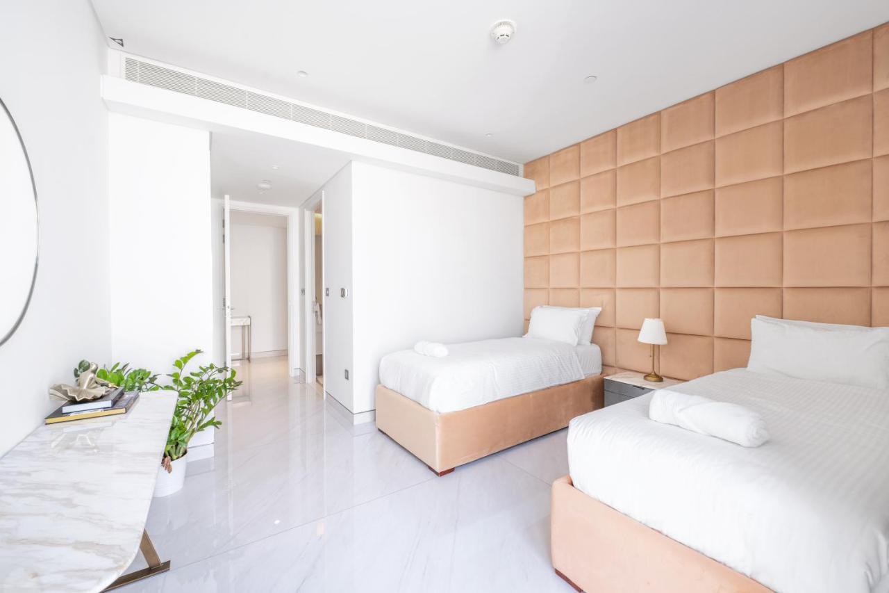 Spectacular 3 Bedroom Condo With Maids Room Facing The Dubai Eye Exterior photo