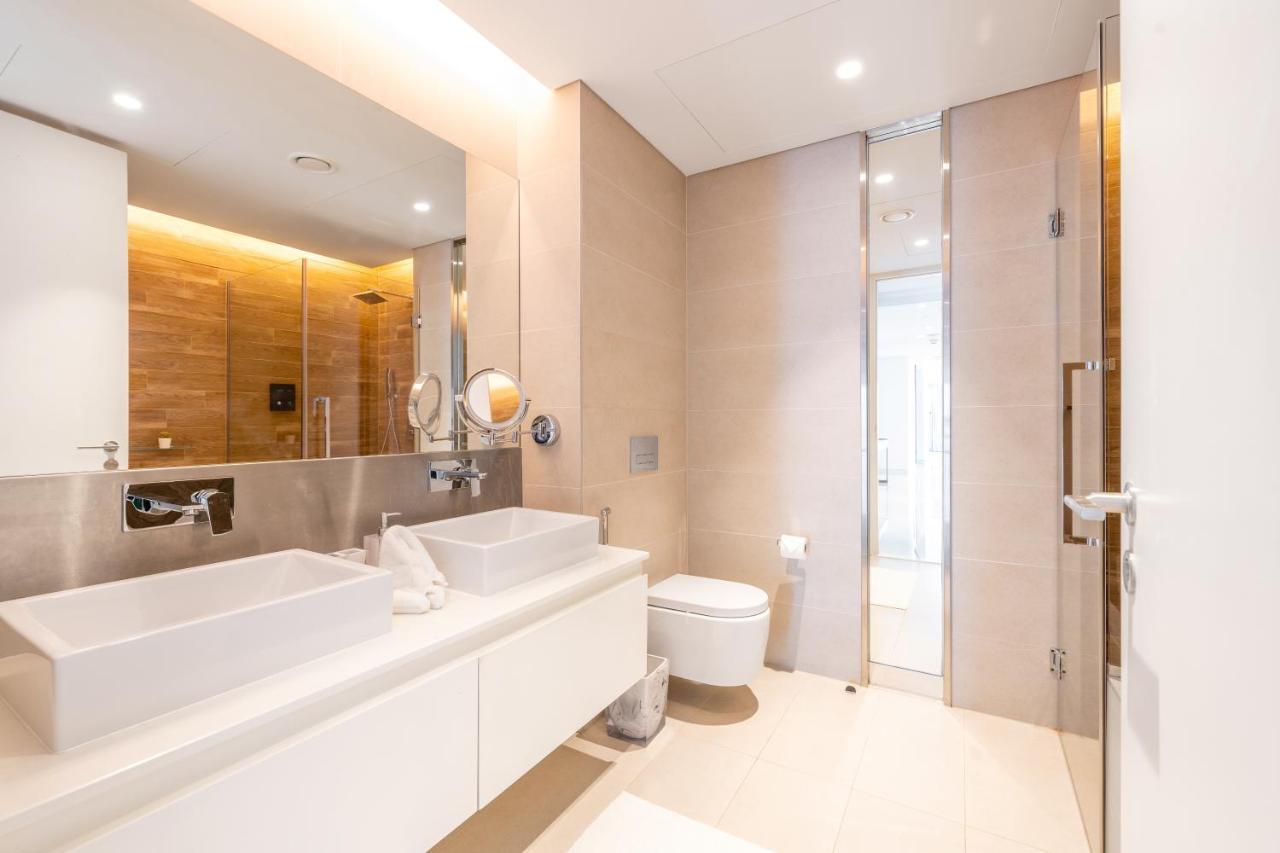 Spectacular 3 Bedroom Condo With Maids Room Facing The Dubai Eye Exterior photo