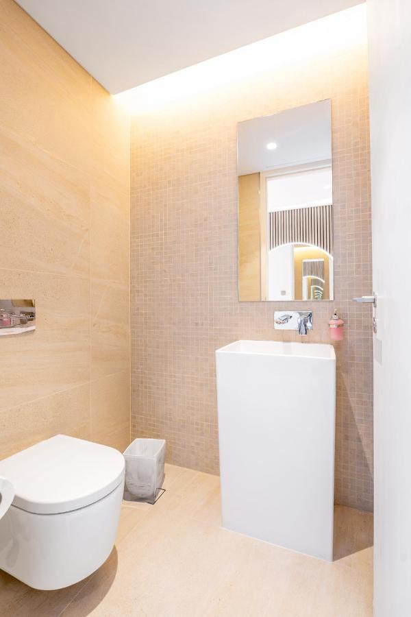 Spectacular 3 Bedroom Condo With Maids Room Facing The Dubai Eye Exterior photo